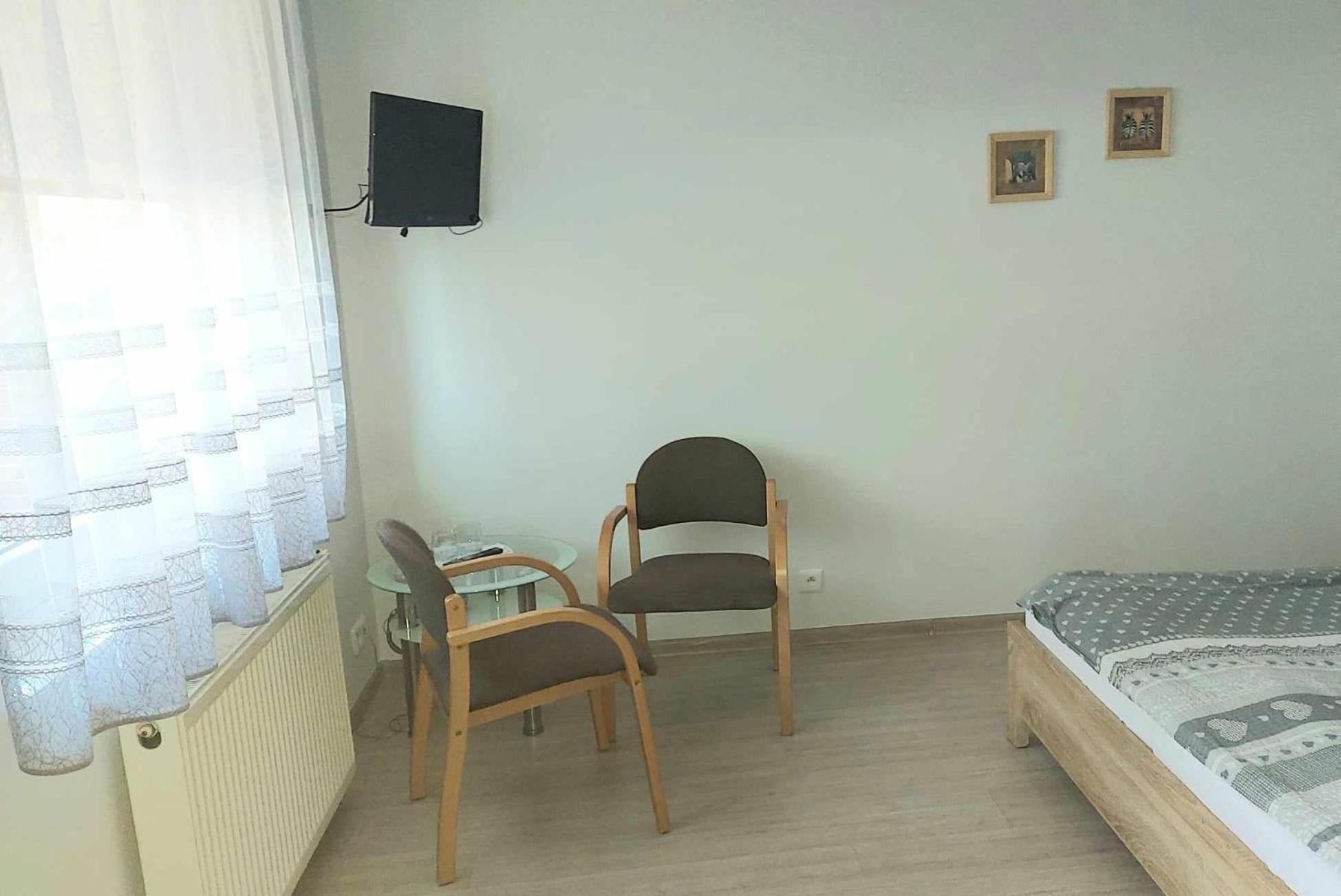 Inter-Bar-Motel Nowe Marzy エクステリア 写真