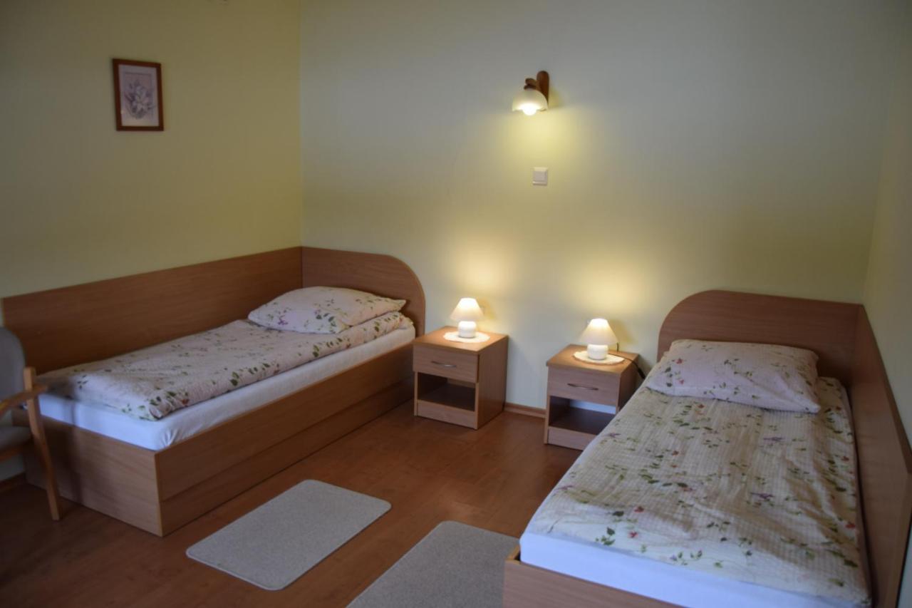Inter-Bar-Motel Nowe Marzy エクステリア 写真