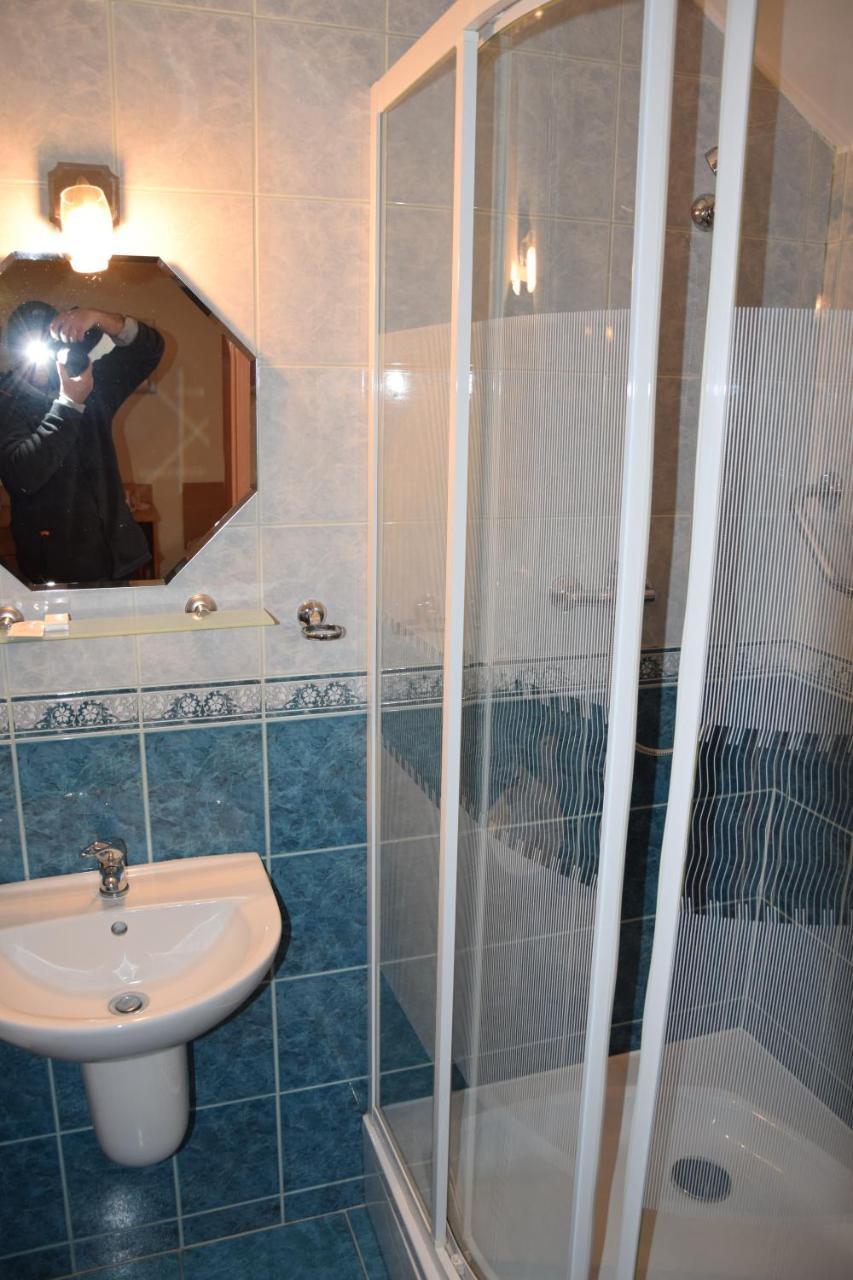 Inter-Bar-Motel Nowe Marzy エクステリア 写真